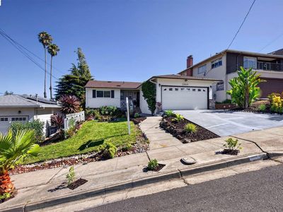 2464 Mikemary Ct