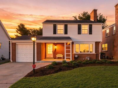 2111 Lincolnwood Dr
