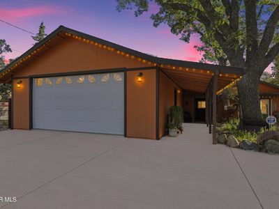 22180 Geneva Dr