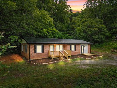 417 Friendship Rd