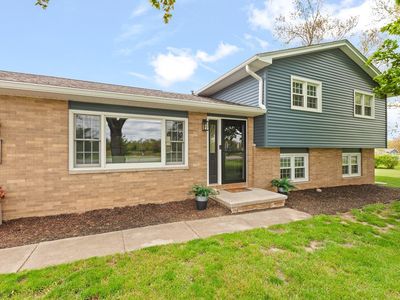 5741 N Adrian Hwy