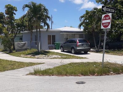 595 NW 115th St