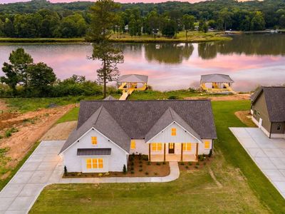 372 Lake Creek Dr