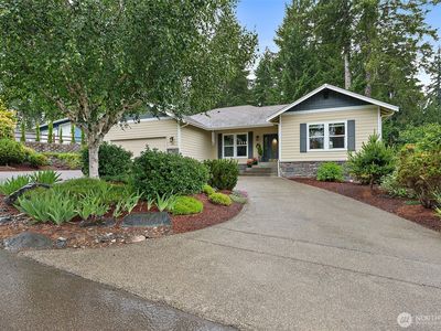 321 E Fairway Dr