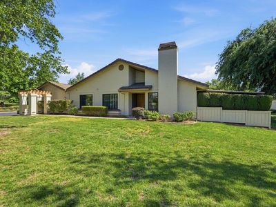 3111 Lake Albano Cir