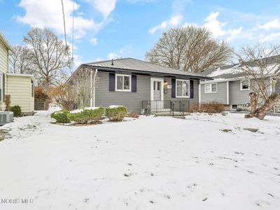 Property at 429 S Maple St, Bowling Green, OH