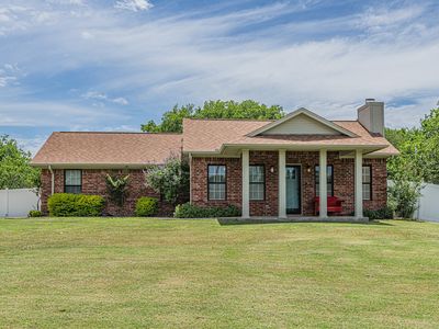 204 S Spring Branch Trl