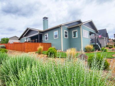 1024 SE Bluegrass Ln