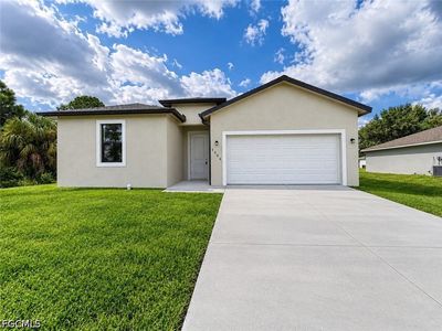 5004 Moon Ln
