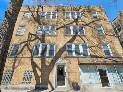 2414 W Ardmore Ave #2W