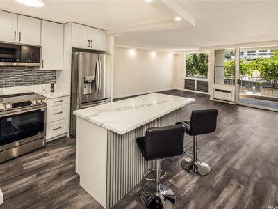 1717 Ala Wai Blvd APT 306