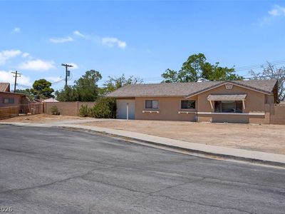 3560 Regents Cir