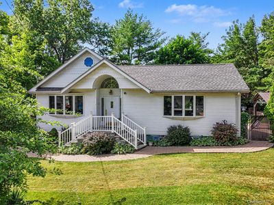 42 Highview Avenue