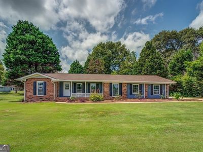 1815 Old Salem Rd SE