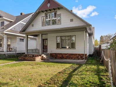 2507 W Gardner Ave