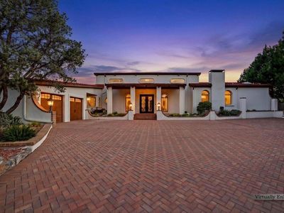 5 W Lakeshore Dr