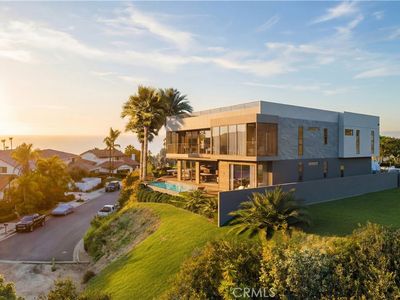 1205 Via La Mesa