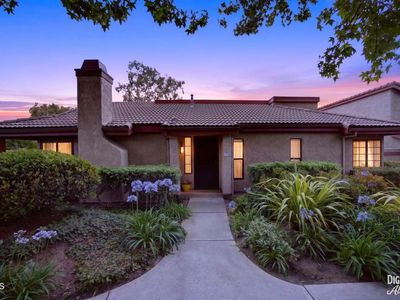 3720 Via Pacifica Walk