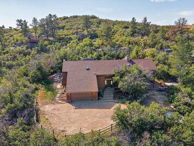 560 Valley Road