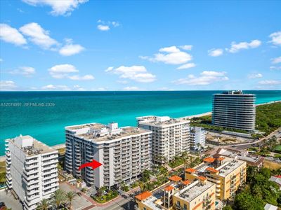 8877 Collins Ave APT 704