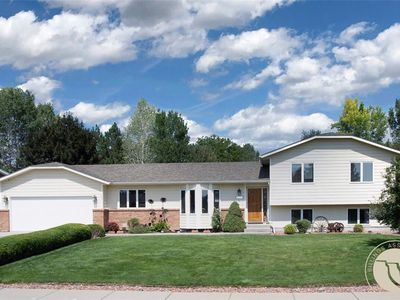 2431 Applewood Ave