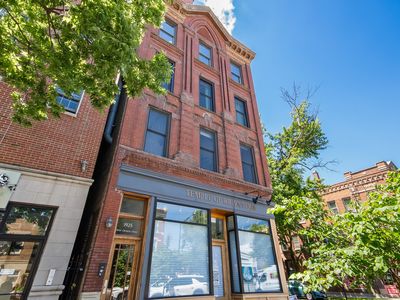 1925 W Division St APT 3