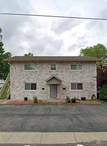 113 E Apple St