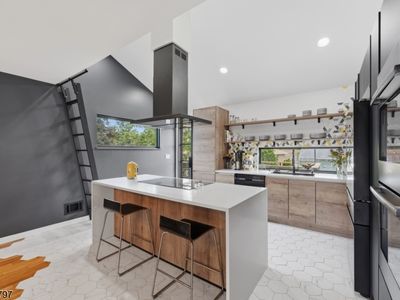 17 Arthur Dr