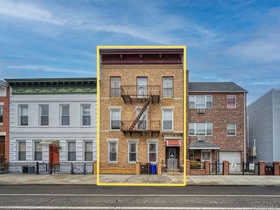 31-72 44th St #3F