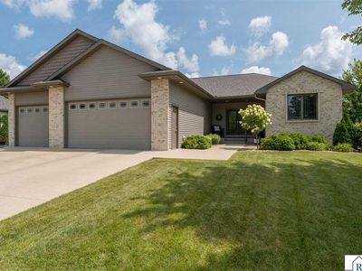 121 Grovebrook Dr