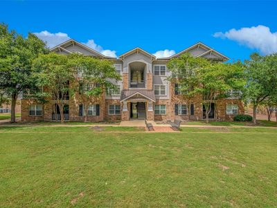 1725 Harvey Mitchell Pkwy S APT 1529