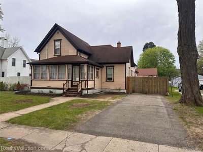 385 N Main St