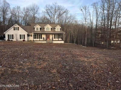 131 E Ln