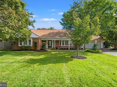 13821 Bethpage Ln