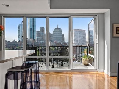 505 Tremont St Unit 811
