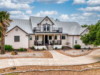 725 Winding View