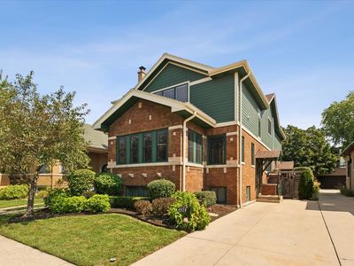 4929 N Fairfield Ave
