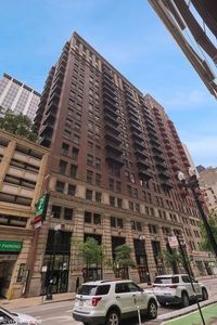 212 W Washington St APT 908