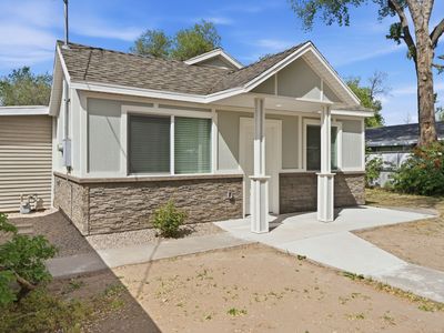 1614 W Sunset Ave