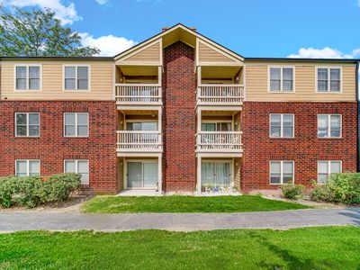 213 Glengarry Dr APT 211