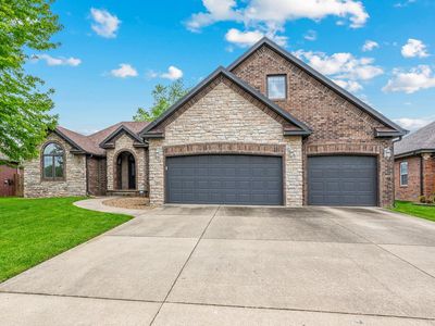 958 E Doubletree Lane