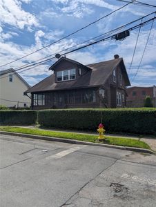 105 Courtney Avenue