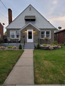 2211 Forest Ave