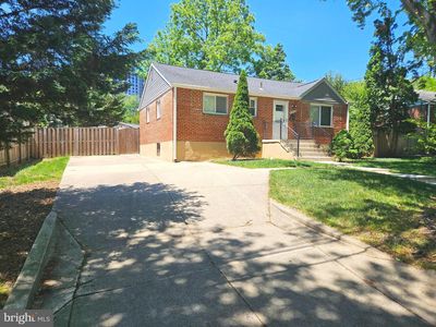 11102 Bucknell Dr