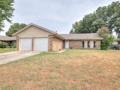 1176 Robin Hood Ln