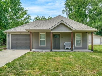 902 Harland Ct