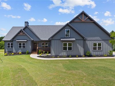 21 Old American Blvd