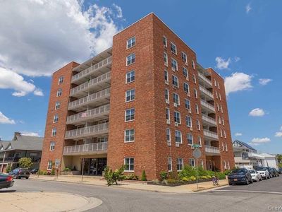 855 Broadway E #5C