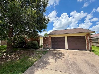 422 W Castle Harbour Dr