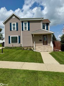 910 Edgington Ave